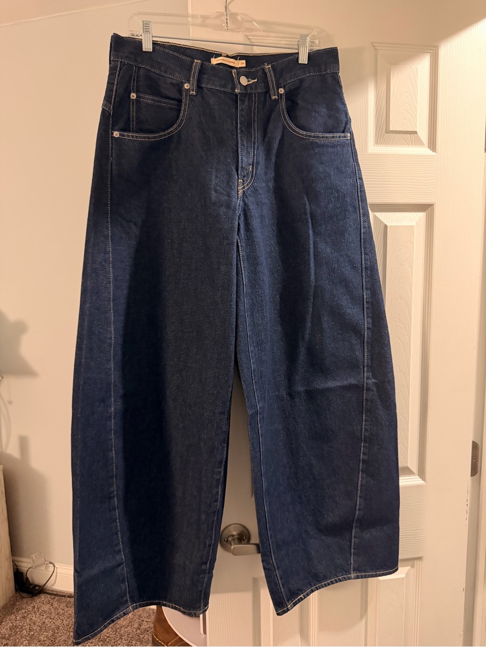 Levi's Super Baggy Barrel Jeans - Picture 3 of 4